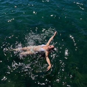 Meet your Posher, Isabel